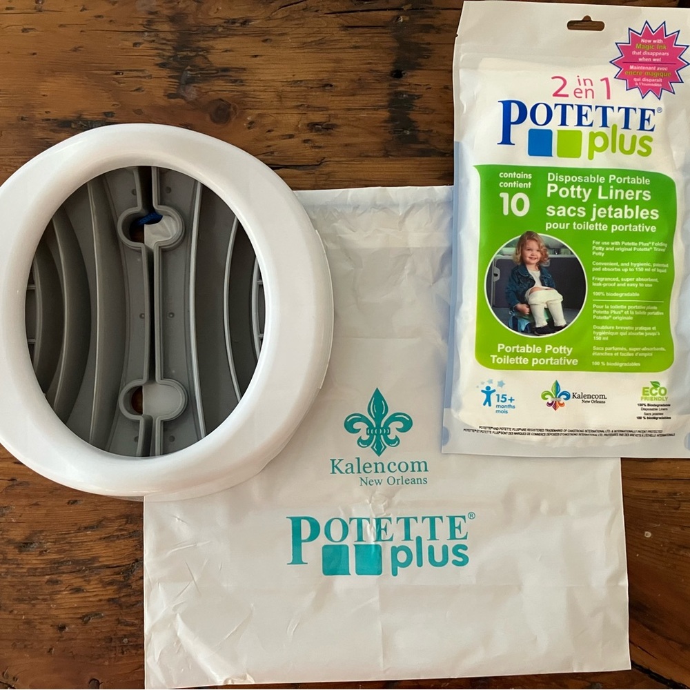 Potette Plus 2-in-1 travel potty and Disposable Potty Liners